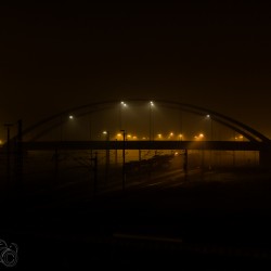 Finkenwerder Ringbrücke-Süd im Nebel
